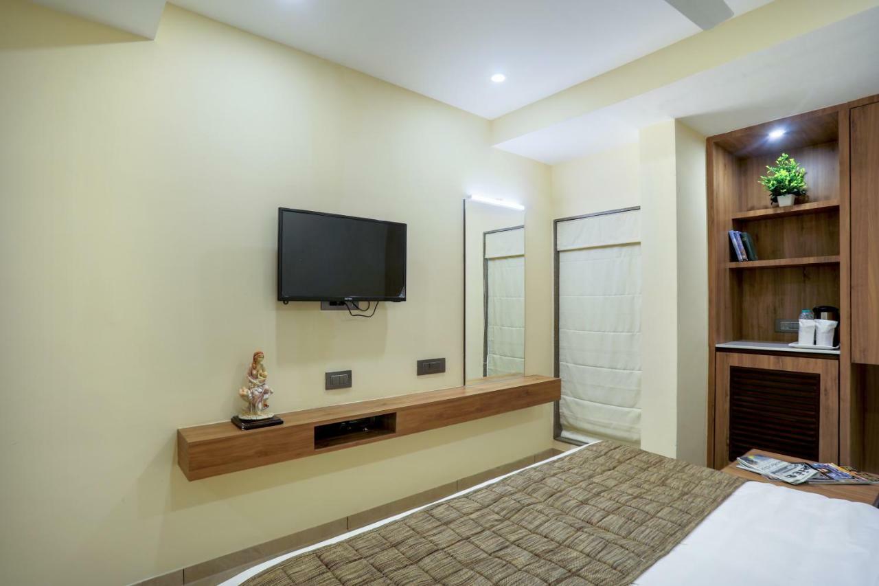 Hotel Kavery Раджкот Екстер'єр фото